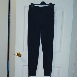 Chic Black Leggings with Gold Zipper Accents